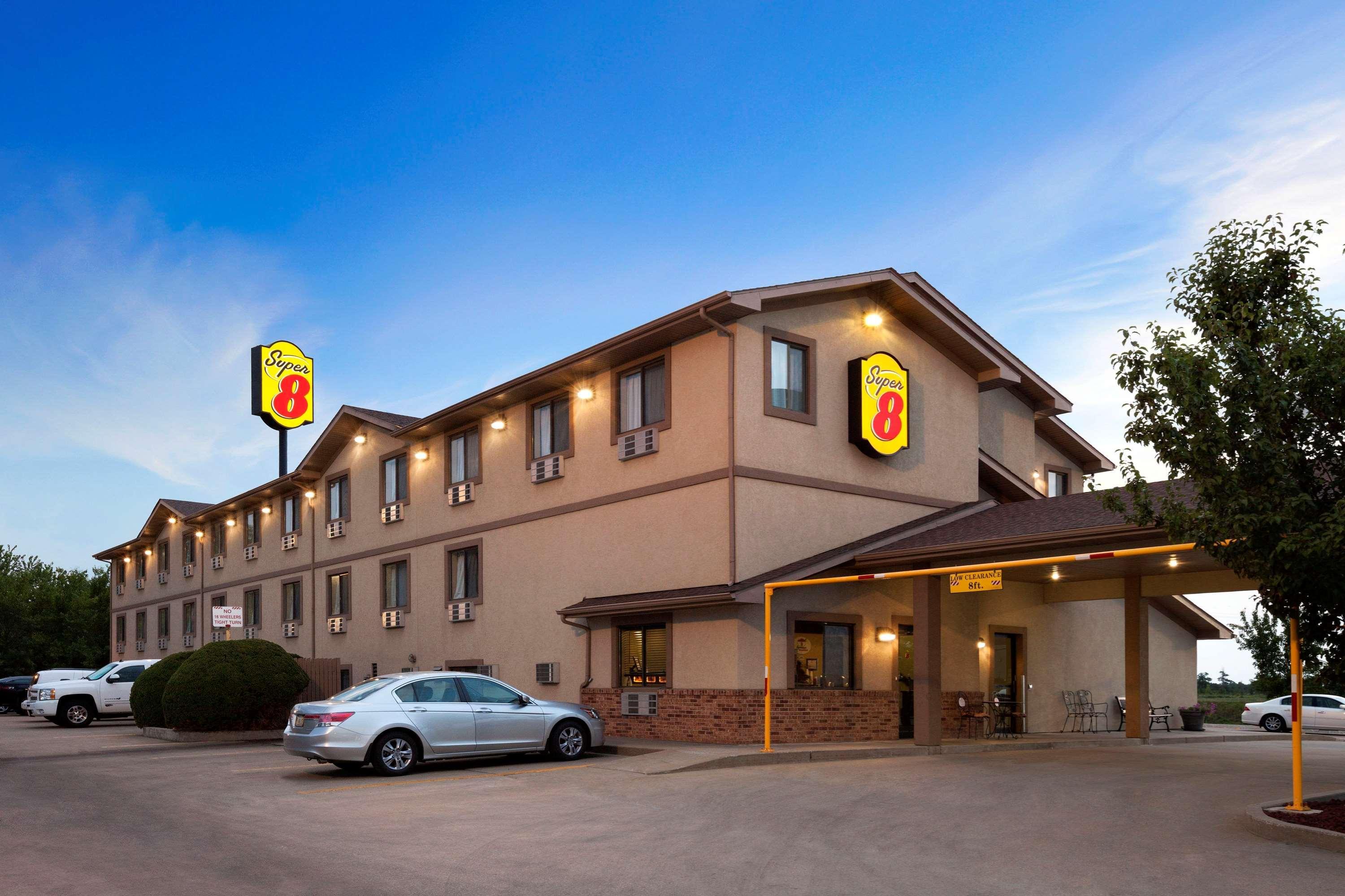 Super 8 By Wyndham Macon Motel Exterior foto